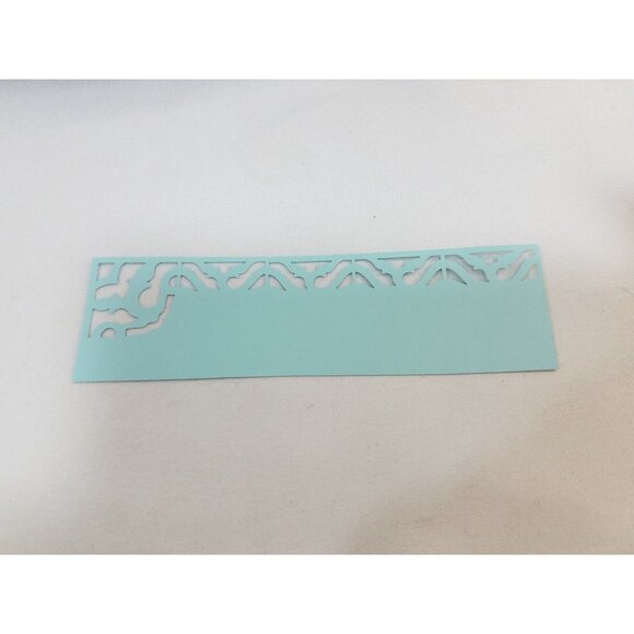 Fiskars Border Punch With Intricate Design Corner 1" sections scrapbooking - Picture 3 of 5